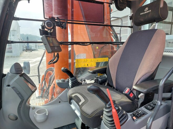 Hitachi ZX350LCN-6