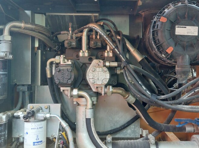 Liebherr R922SLC