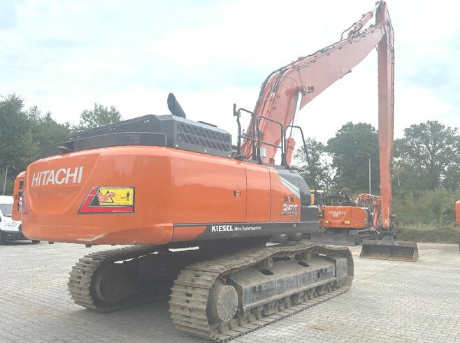 Hitachi ZX350LCN-7 Longreach