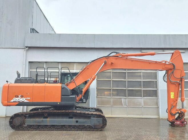 Hitachi ZX250LCN-6
