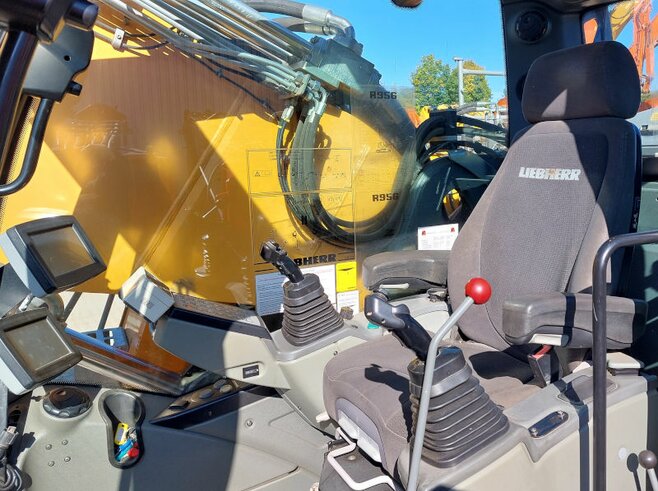 Liebherr R956LCV
