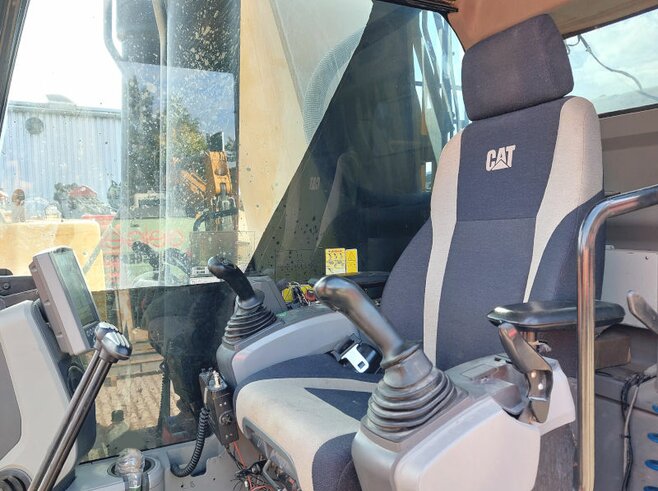Caterpillar 352F