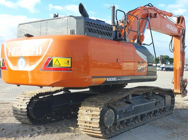 Hitachi ZX300LCN-7