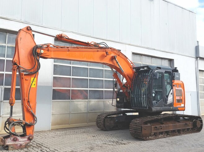 Hitachi ZX225USLC-6