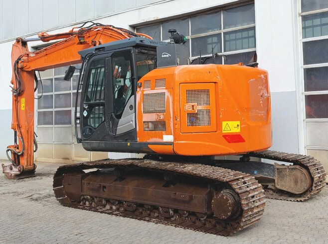 Hitachi ZX225USLC-6