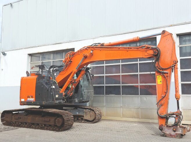 Hitachi ZX225USLC-6