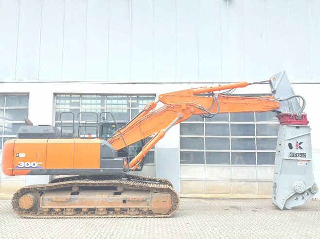 Hitachi ZX300LC-6 + Demarec DXS-50