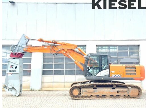 Hitachi ZX300LC-6 + Demarec DXS-50