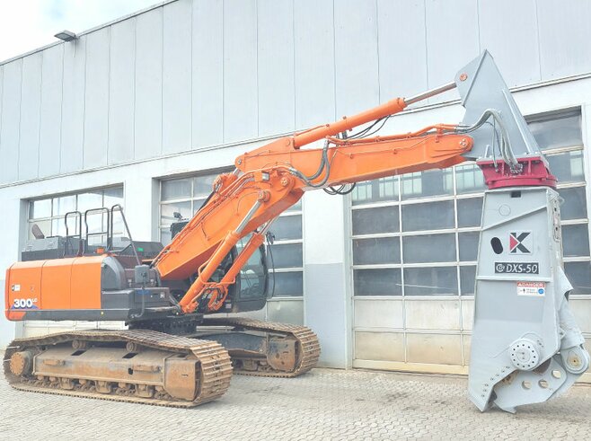 Hitachi ZX300LC-6 + Demarec DXS-50