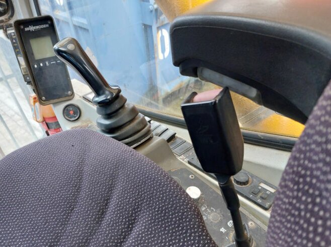 Sennebogen 830 Long Reach