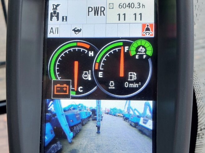 Hitachi ZX300LC-6 + Demarec DXS-50