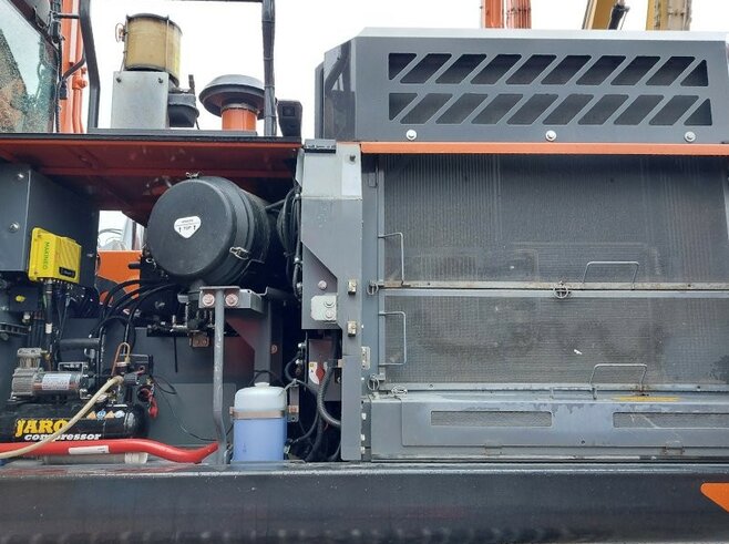 Hitachi ZX350LCN-7 20 m Longreach