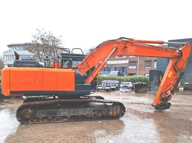 Hitachi ZX210LC-6