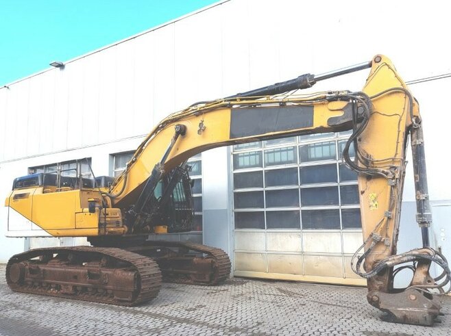 Caterpillar 352F