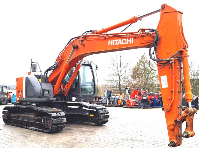 Hitachi ZX225USLC-3