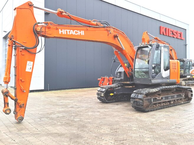 Hitachi ZX225USLC-3
