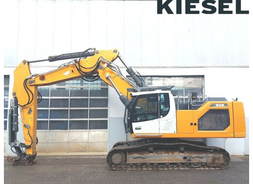 Liebherr R938