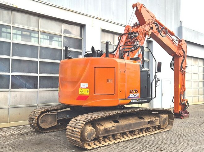 Hitachi ZX225USLC-6