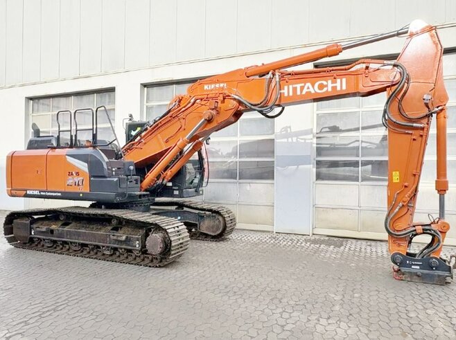 Hitachi ZX210LC-7