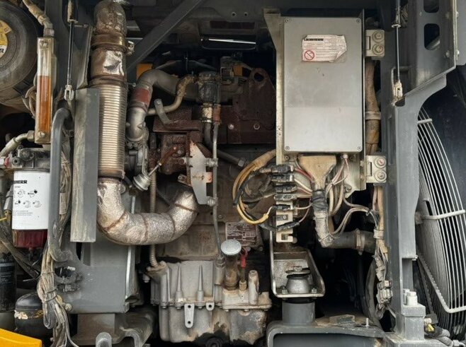 Liebherr R926 Compact