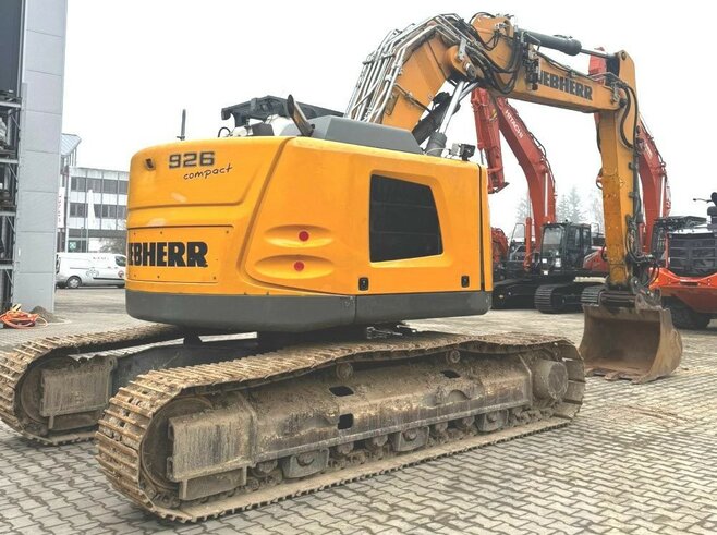 Liebherr R926 Compact