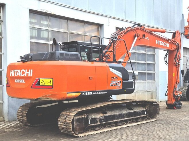 Hitachi ZX250LCN-7
