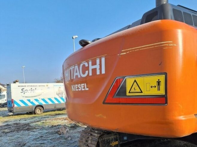 Hitachi ZX210LC-7