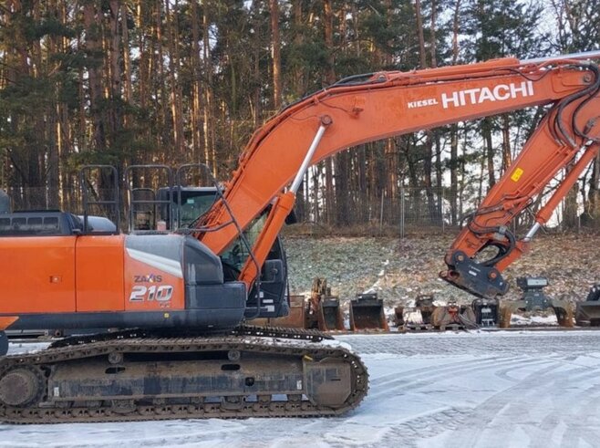 Hitachi ZX210LC-7