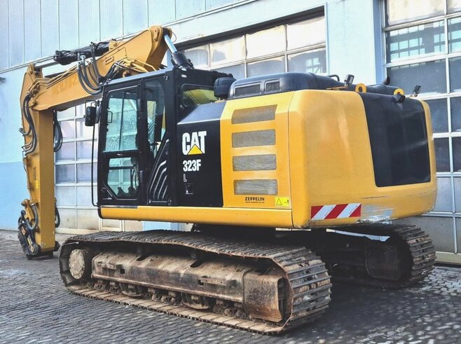 Caterpillar 323FL