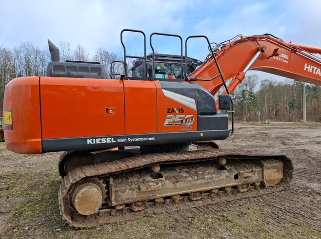 Hitachi ZX250LCN-7