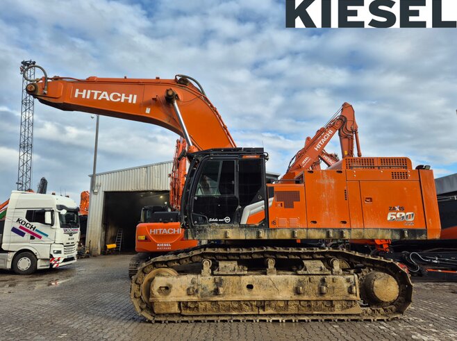 Hitachi ZX690LCH-7