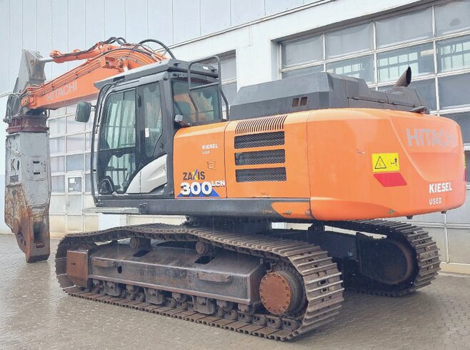 Hitachi ZX300LCN-6 +Demarec DXS-50