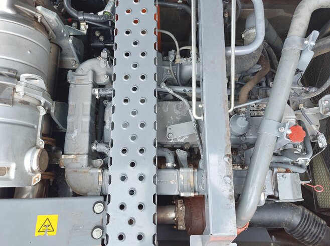 Hitachi ZX300LCN-6 +Demarec DXS-50