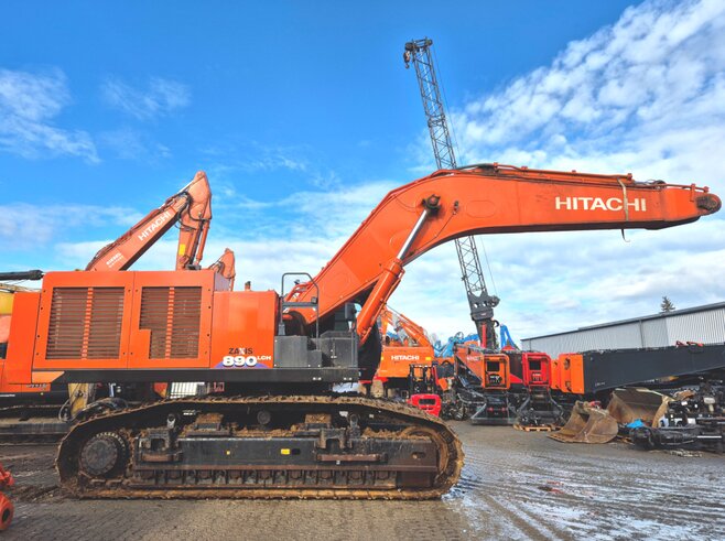 Hitachi ZX890LCH-6