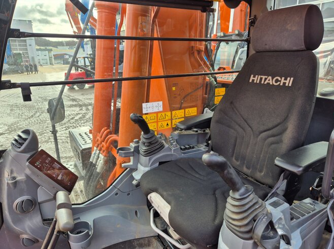 Hitachi ZX250LCN-7