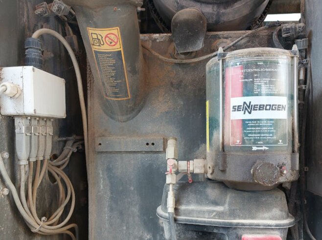 Sennebogen 830 R HDD Abbruchbagger