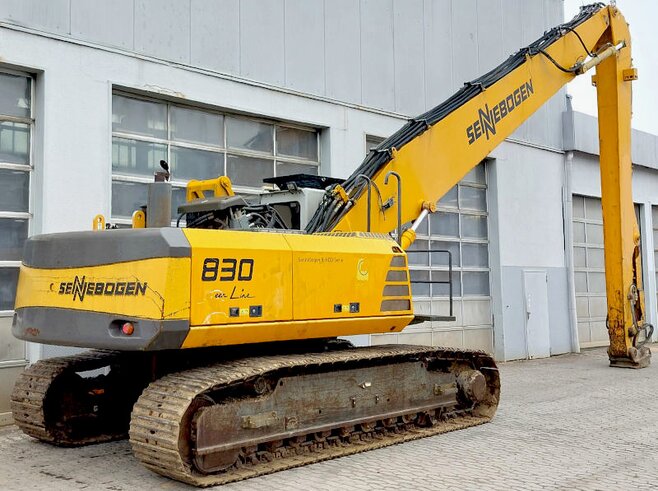 Sennebogen 830 R HDD Abbruchbagger