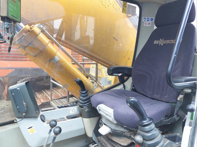 Sennebogen 830 R HDD Abbruchbagger