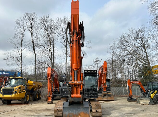 Hitachi ZX250LCN-7