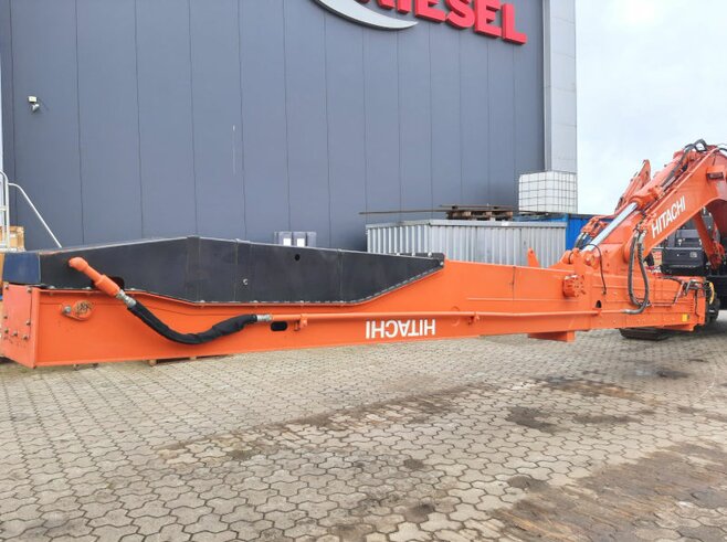 Hitachi ZX210LC-6 Teledipper