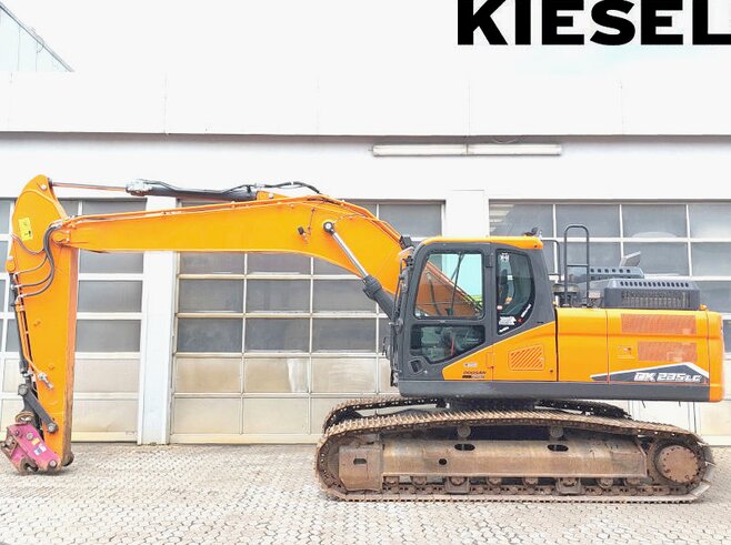 Doosan DX235LC-7