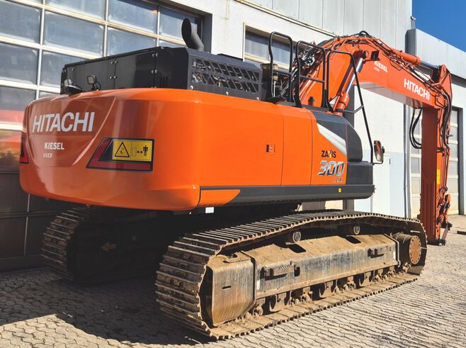 Hitachi ZX300LCN-7