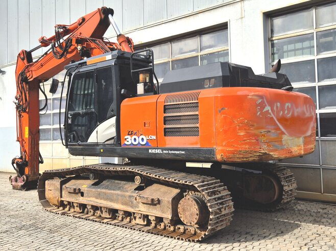 Hitachi ZX300LCN-6