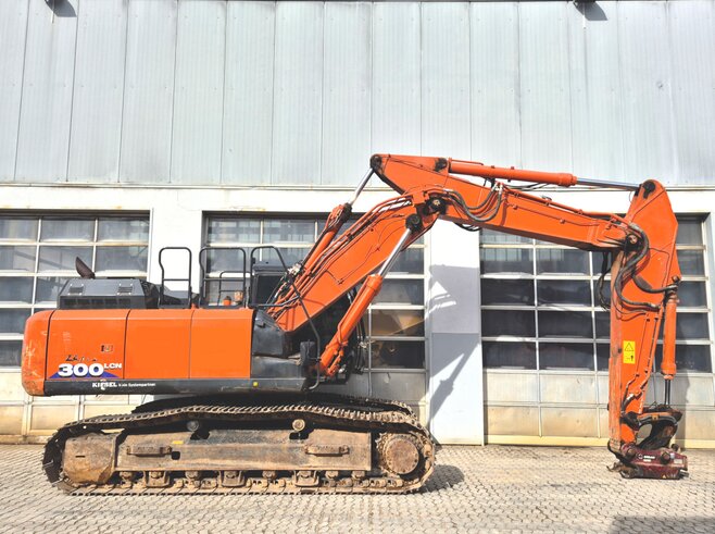 Hitachi ZX300LCN-6