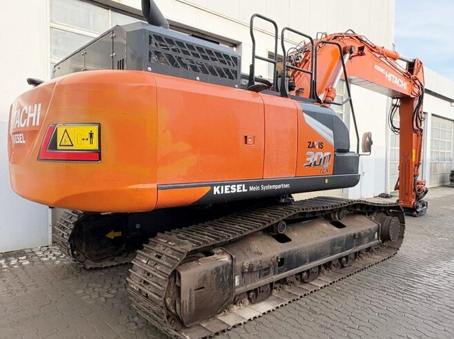 Hitachi ZX300LCN-7