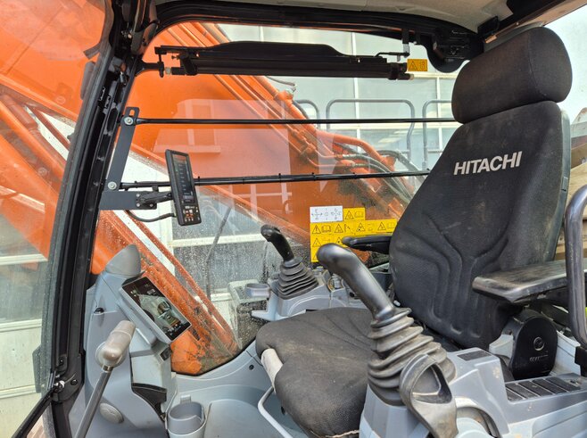 Hitachi ZX350LCN-7
