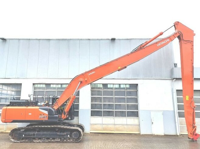 Hitachi ZX350LCN-7 20 m Longreach