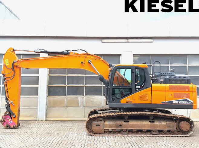 Doosan DX235LC-7