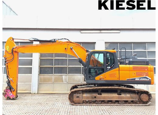 Doosan DX235LC-7