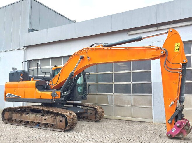 Doosan DX235LC-7